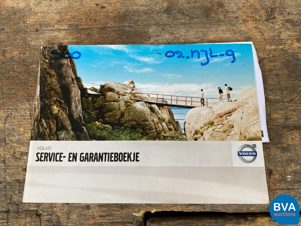 Volvo S60 2.0T Intro Edition 203pk 2010 -Origineel NL-, 02-NJ-L9