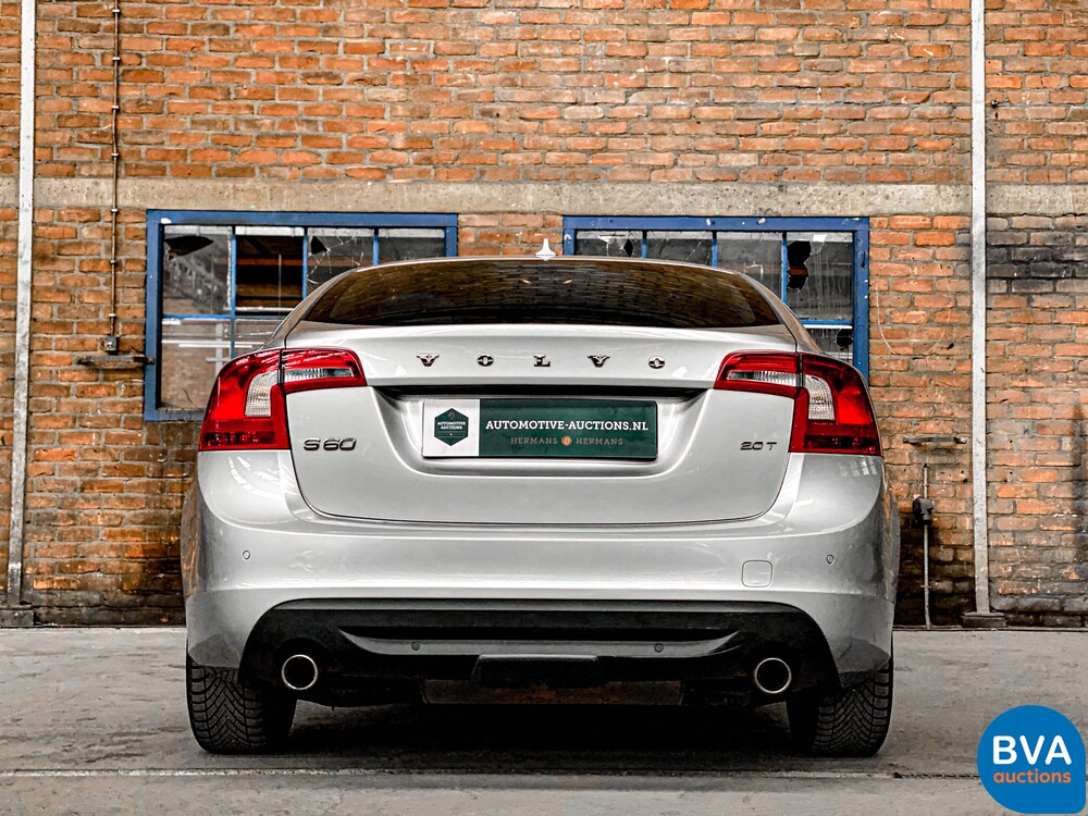 Volvo S60 2.0T Intro Edition 203pk 2010 -Origineel NL-, 02-NJ-L9