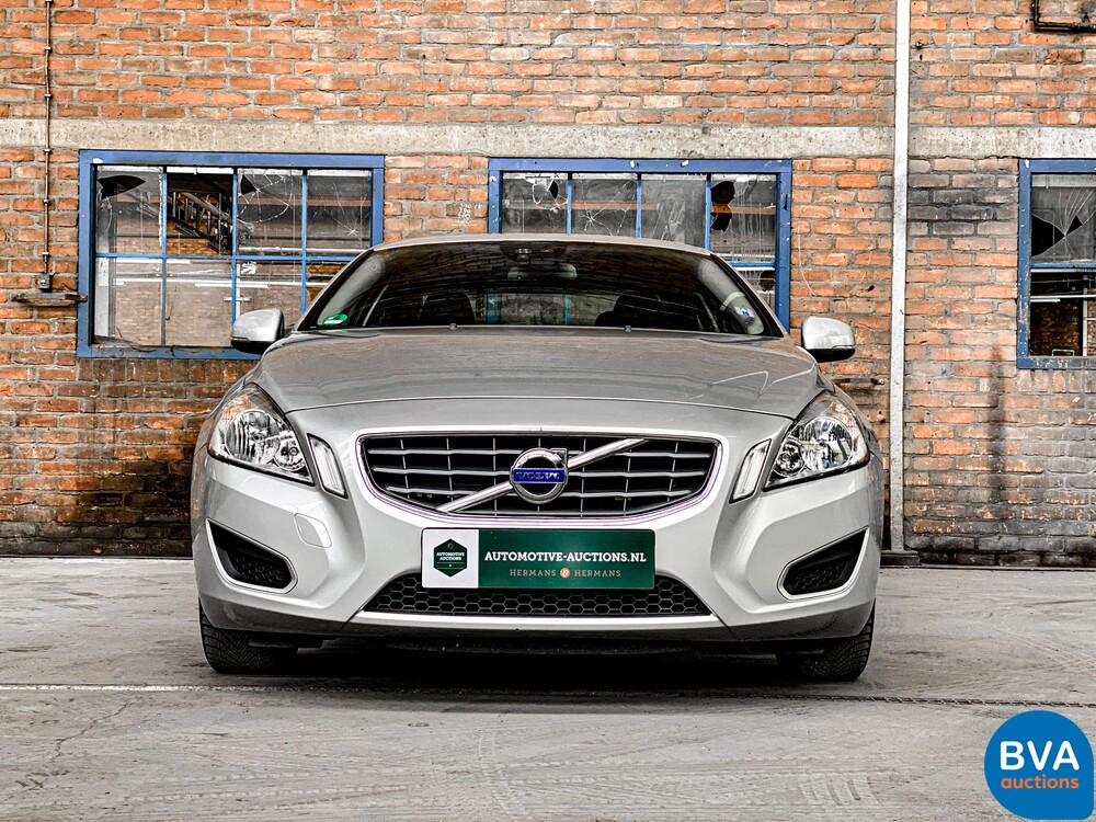 Volvo S60 2.0T Intro Edition 203pk 2010 -Origineel NL-, 02-NJ-L9