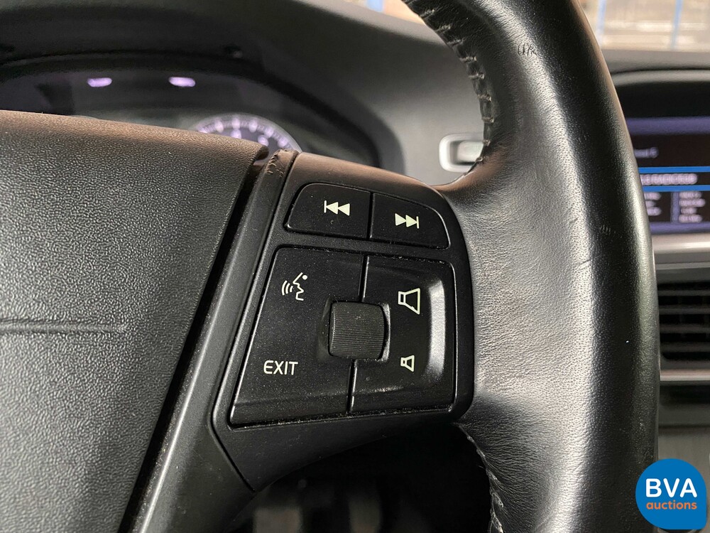 Volvo S60 2.0T Intro Edition 203pk 2010 -Origineel NL-, 02-NJ-L9