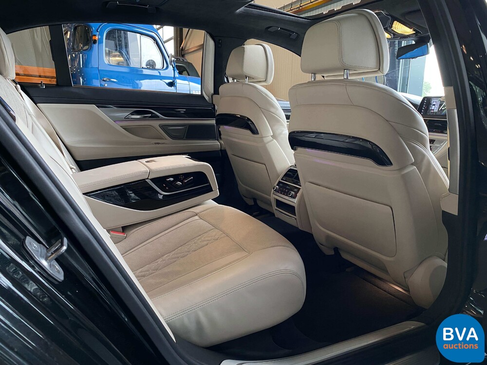 BMW M760Li xDrive V12 7er 609pk 2017 M760i M-Performance, ZS-365-F.