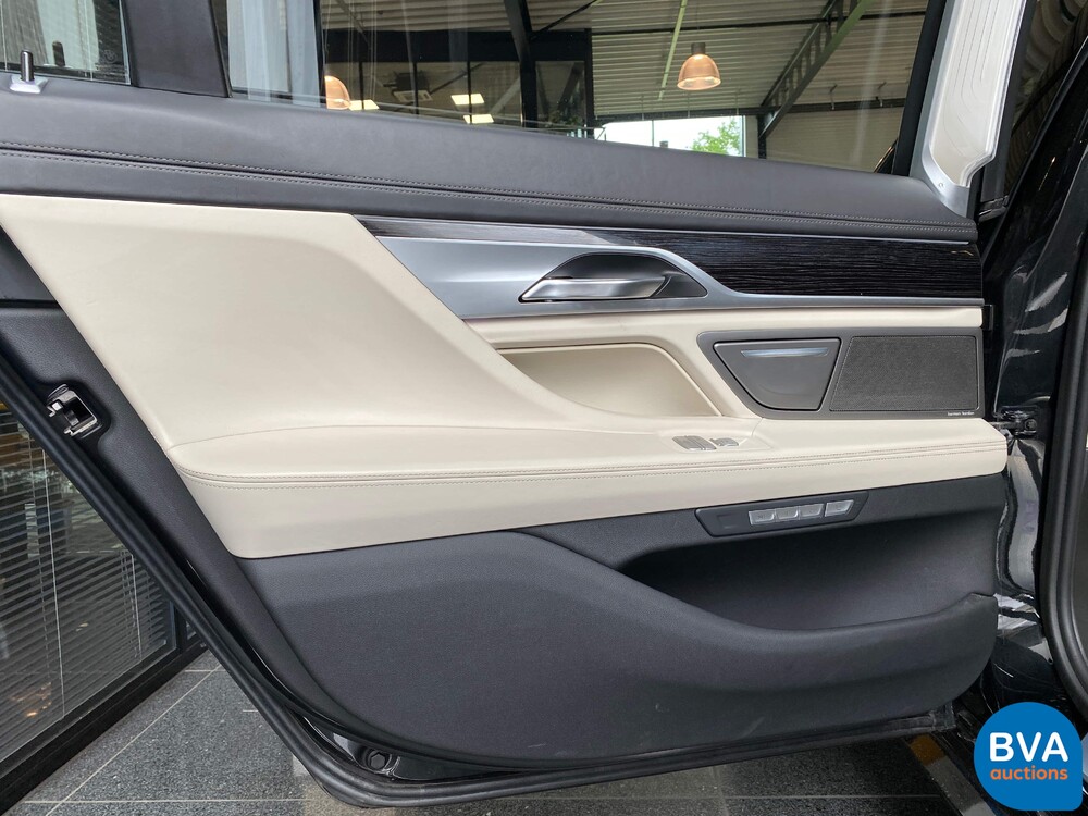 BMW M760Li xDrive V12 7er 609pk 2017 M760i M-Performance, ZS-365-F.