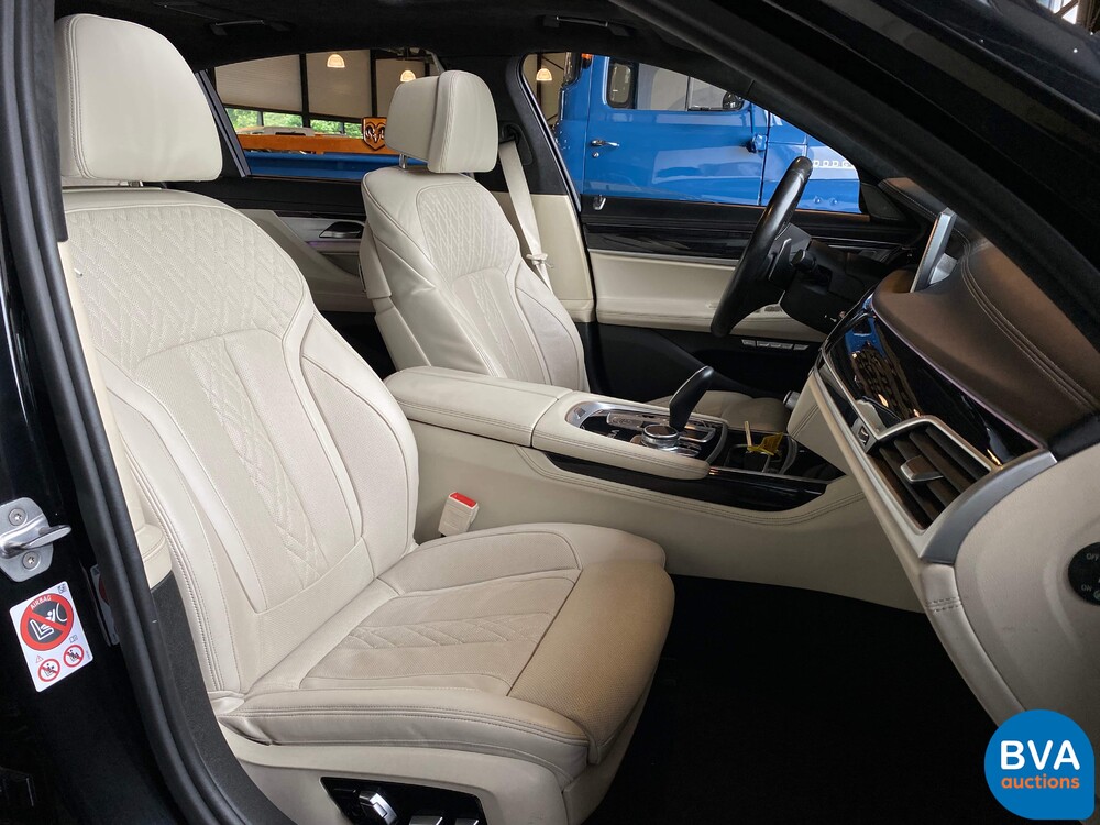 BMW M760Li xDrive V12 7er 609pk 2017 M760i M-Performance, ZS-365-F.