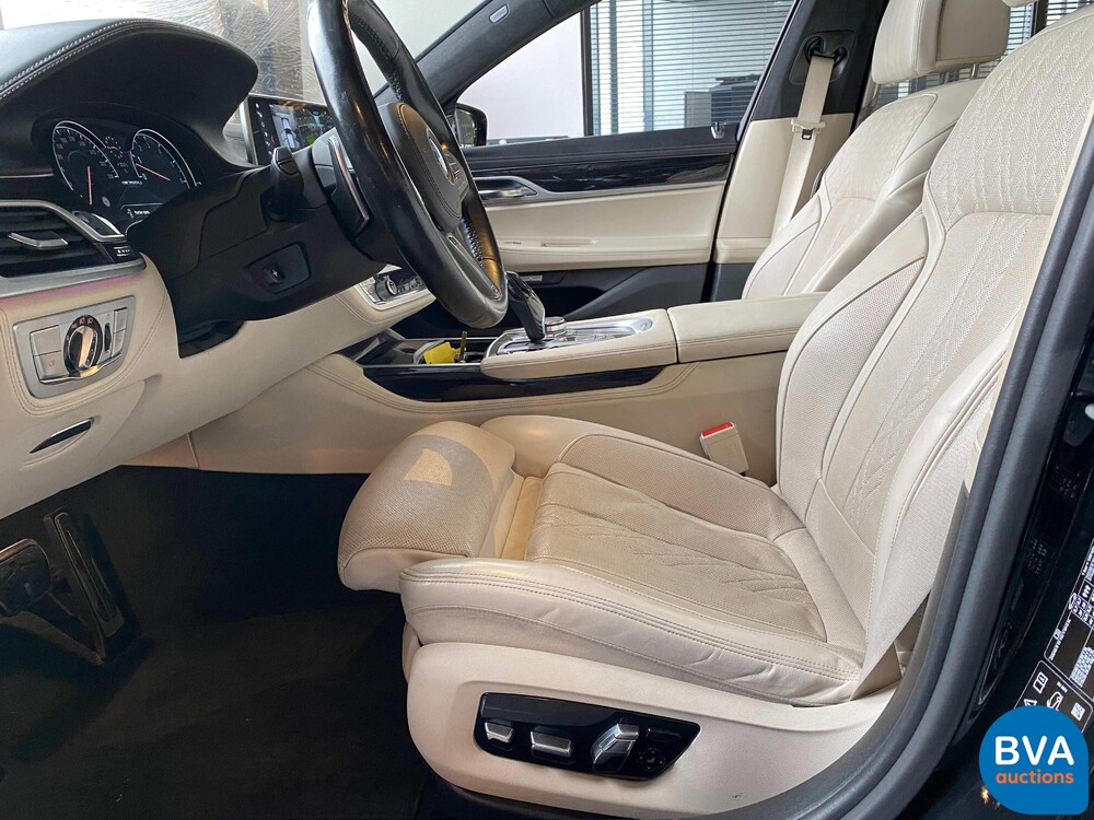 BMW M760Li xDrive V12 7er 609pk 2017 M760i M-Performance, ZS-365-F.