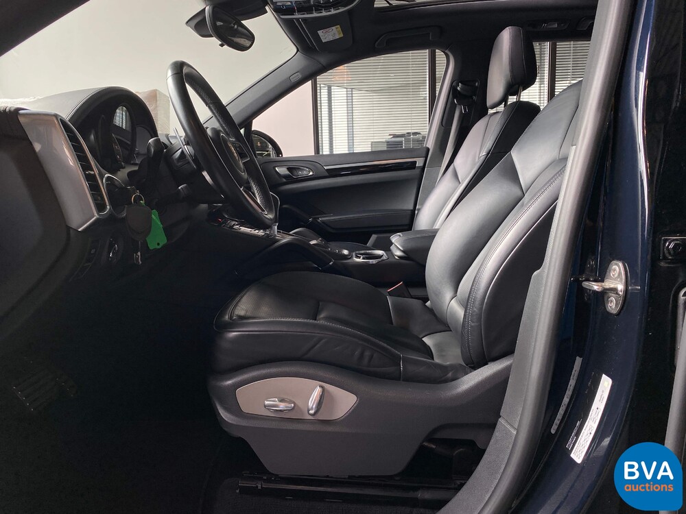 Porsche Cayenne 3.0 S E-Hybrid 462pk 2014, -Org NL- 8-XZR-10.