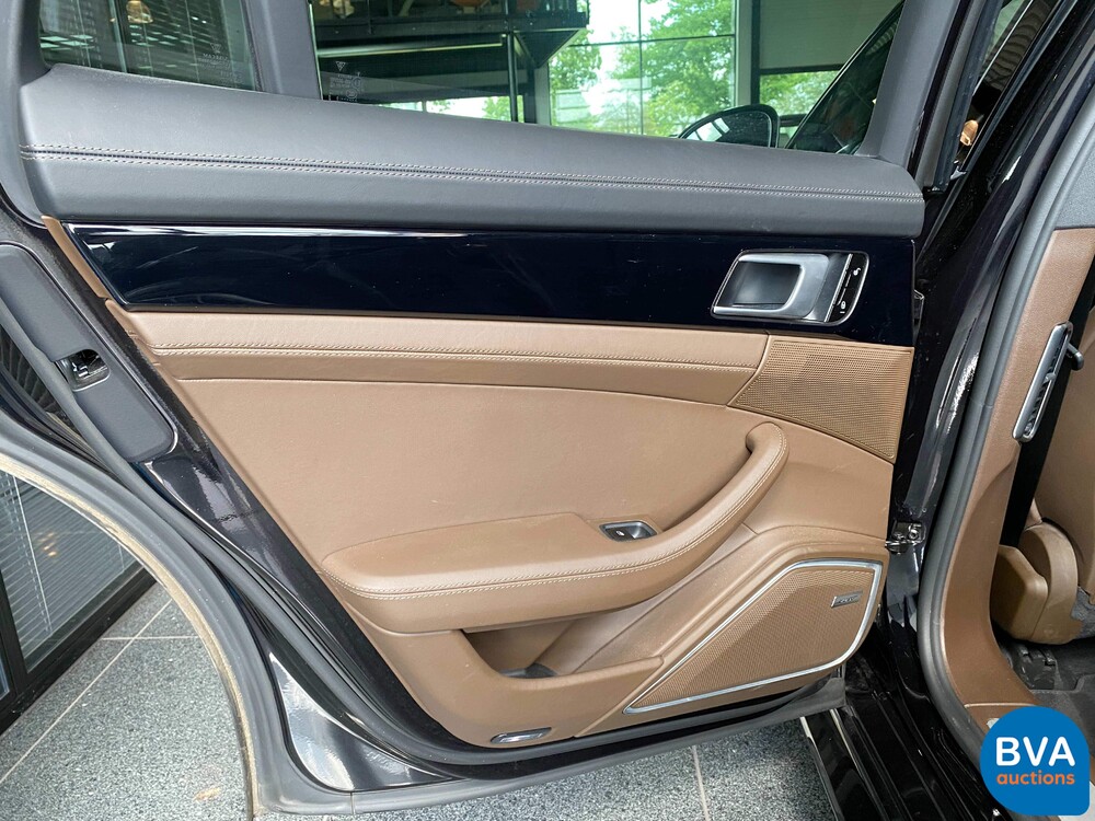 Porsche Panamera2.9 V6 Bi-Turbo Plug-In Hybrid PDK 462pk Sport-Chrono 2018.