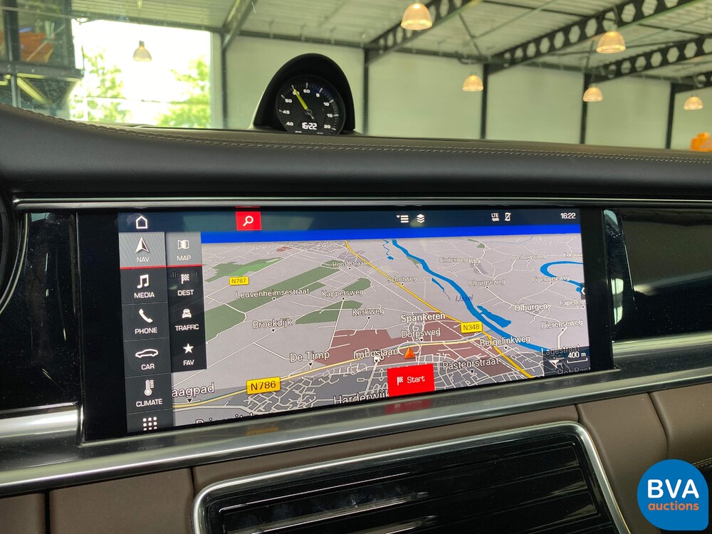 Porsche Panamera2.9 V6 Bi-Turbo Plug-In Hybrid PDK 462pk Sport-Chrono 2018.