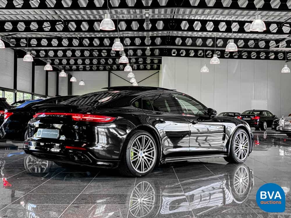 Porsche Panamera2.9 V6 Bi-Turbo Plug-In Hybrid PDK 462pk Sport-Chrono 2018.