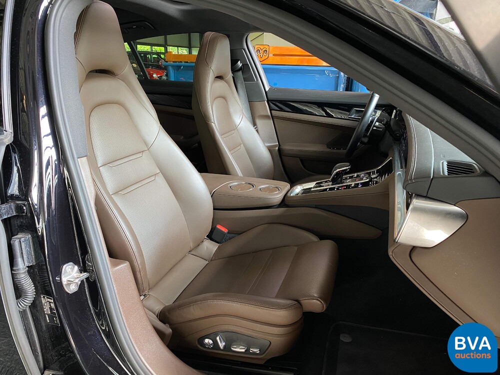 Porsche Panamera2.9 V6 Bi-Turbo Plug-In Hybrid PDK 462pk Sport-Chrono 2018.