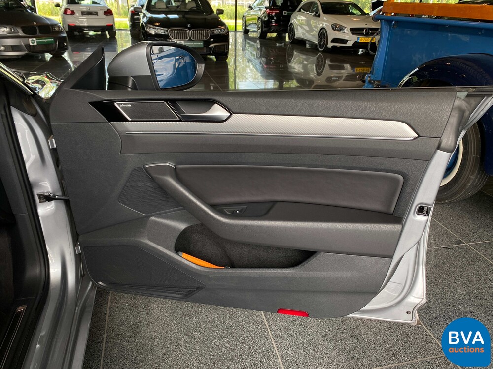 Volkswagen Arteon 2.0 TDI 4Motion Business R-line 239pk 2018, -Org NL- SF-581-S.