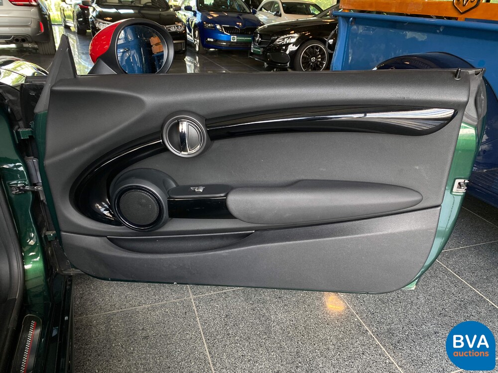 Mini Cooper S2.0 Serious Business Cabrio JCW Paket 192PS 2016 -Org. NL-, JH-363-X.