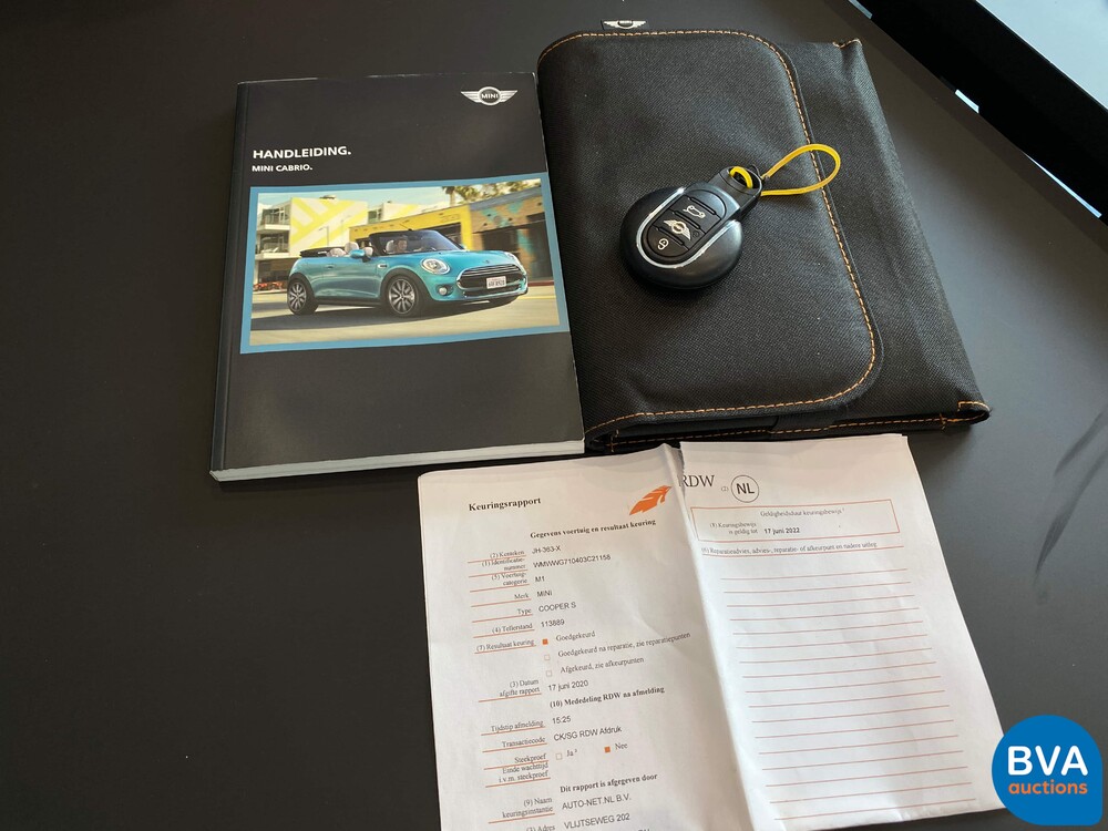 Mini Cooper S2.0 Serious Business Cabrio JCW Paket 192PS 2016 -Org. NL-, JH-363-X.