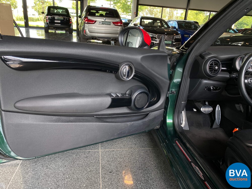 Mini Cooper S2.0 Serious Business Cabrio JCW Paket 192PS 2016 -Org. NL-, JH-363-X.