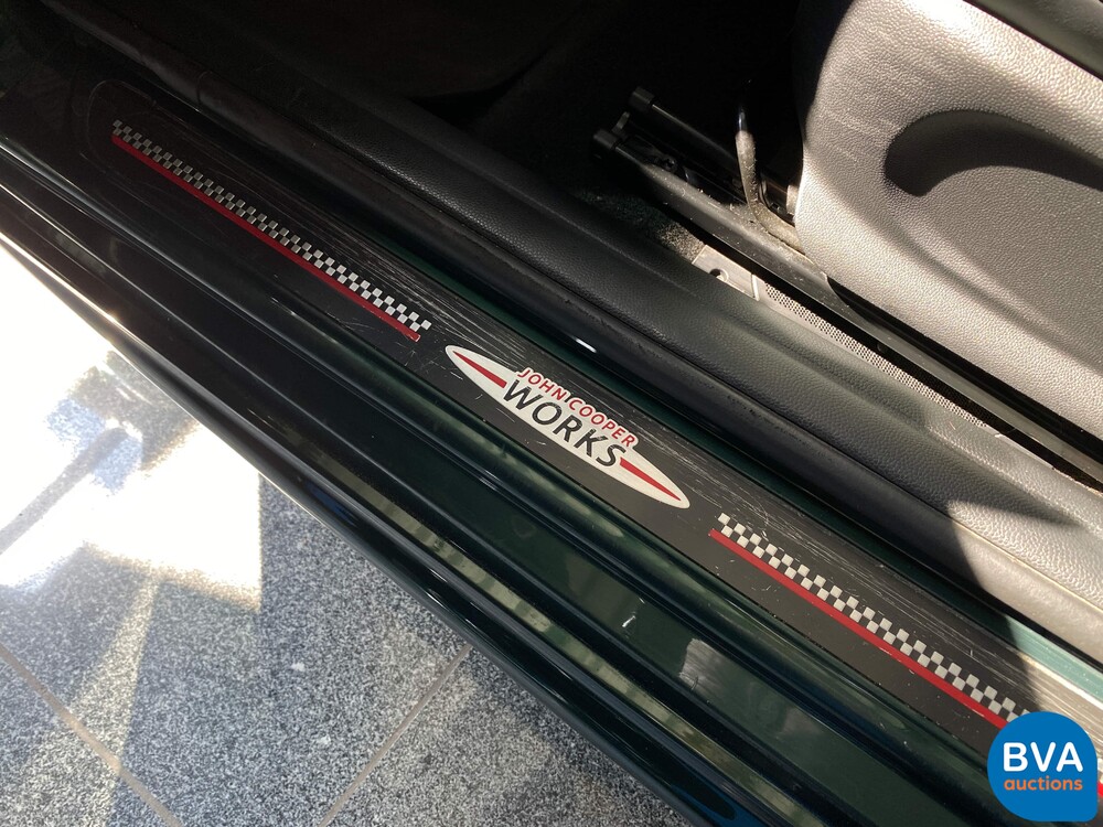 Mini Cooper S2.0 Serious Business Cabrio JCW Paket 192PS 2016 -Org. NL-, JH-363-X.
