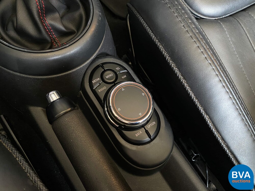 Mini Cooper S2.0 Serious Business Cabrio JCW Paket 192PS 2016 -Org. NL-, JH-363-X.