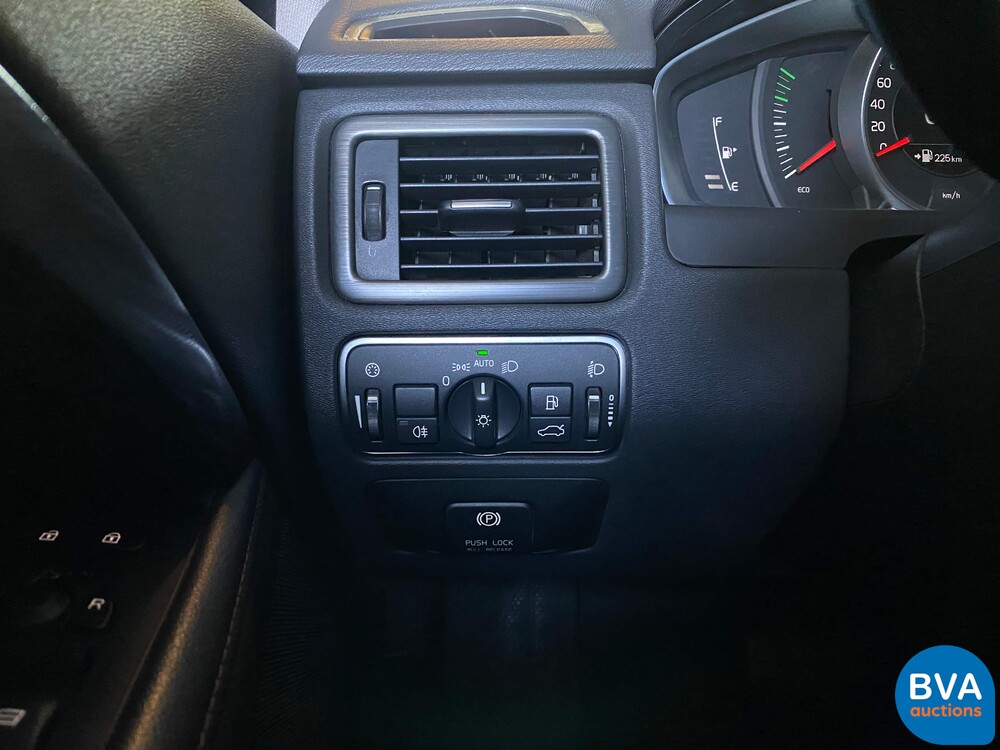 Volvo V702.0 T5 Kinetic 245 PS 2015, RV-417-T.