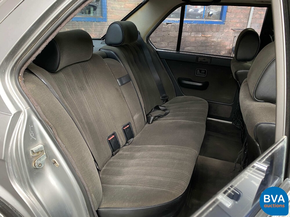 BMW 528 E28 Automaat 184pk 5-serie 1987