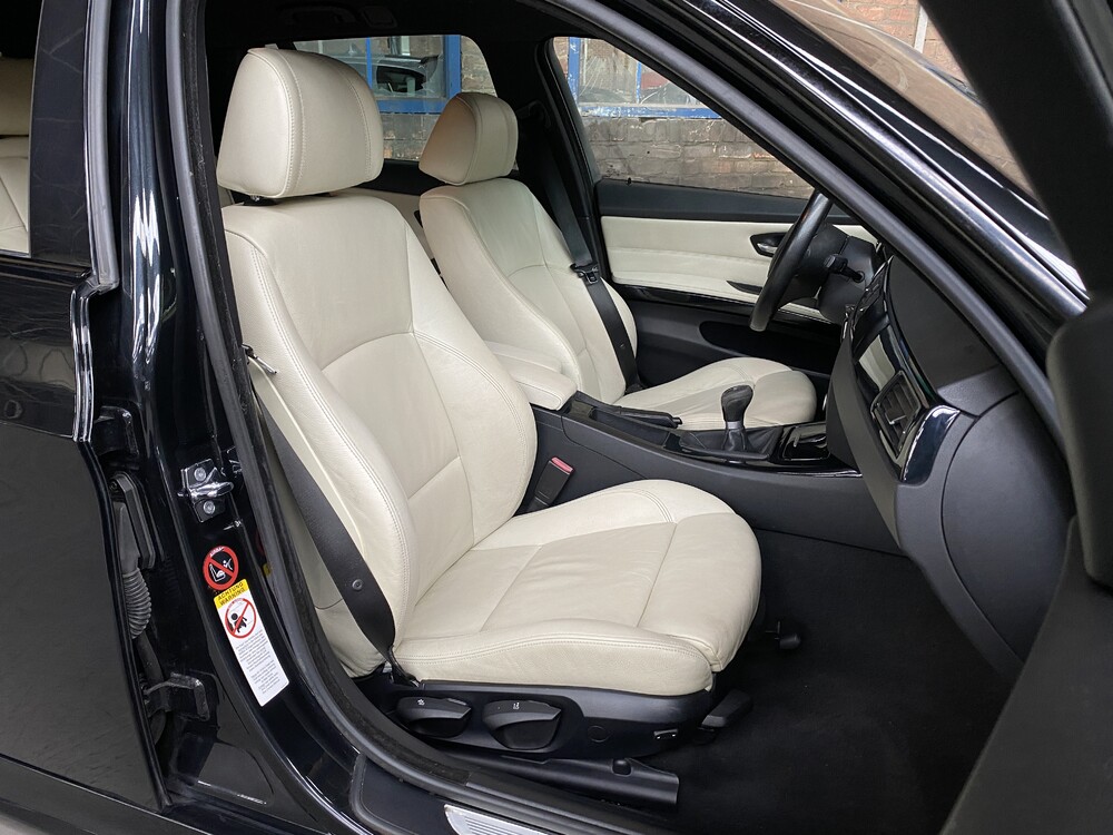 BMW 325i 3.0 Touring 218 PS 2008, H-590-LB.