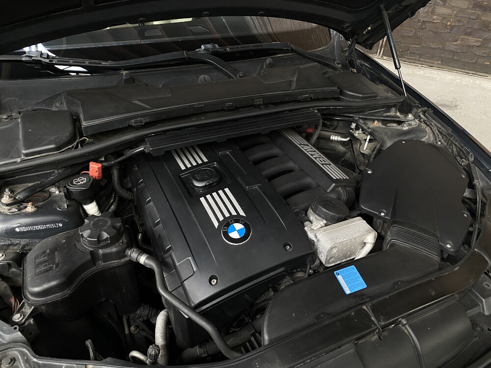 BMW 325i 3.0 Touring 218 PS 2008, H-590-LB.