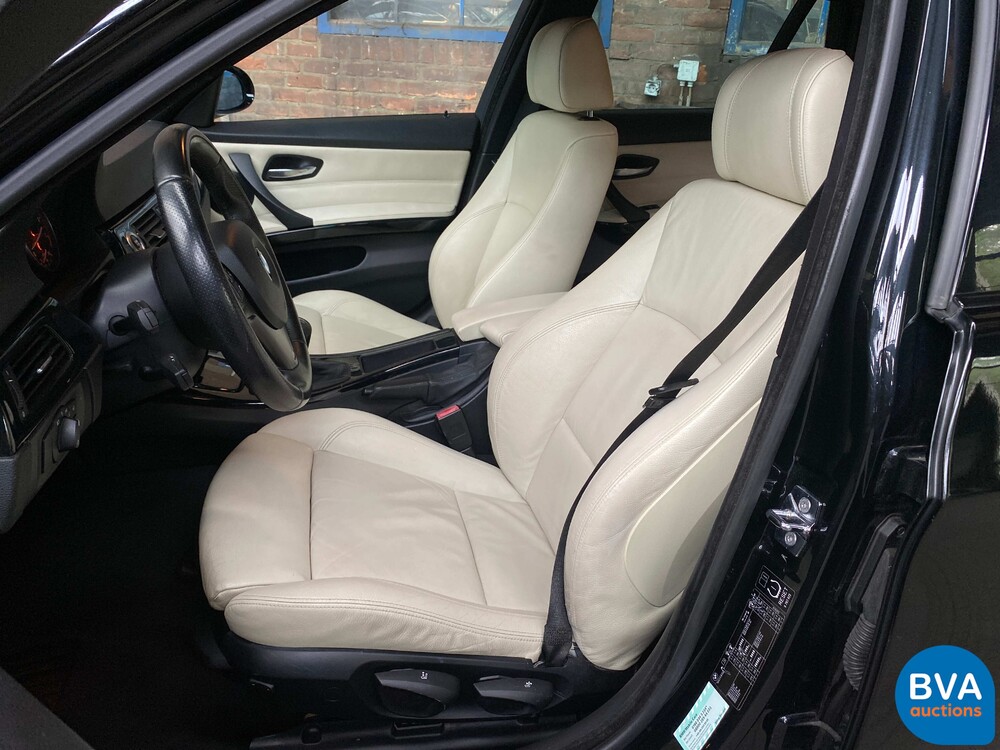 BMW 325i 3.0 Touring 218 PS 2008, H-590-LB.
