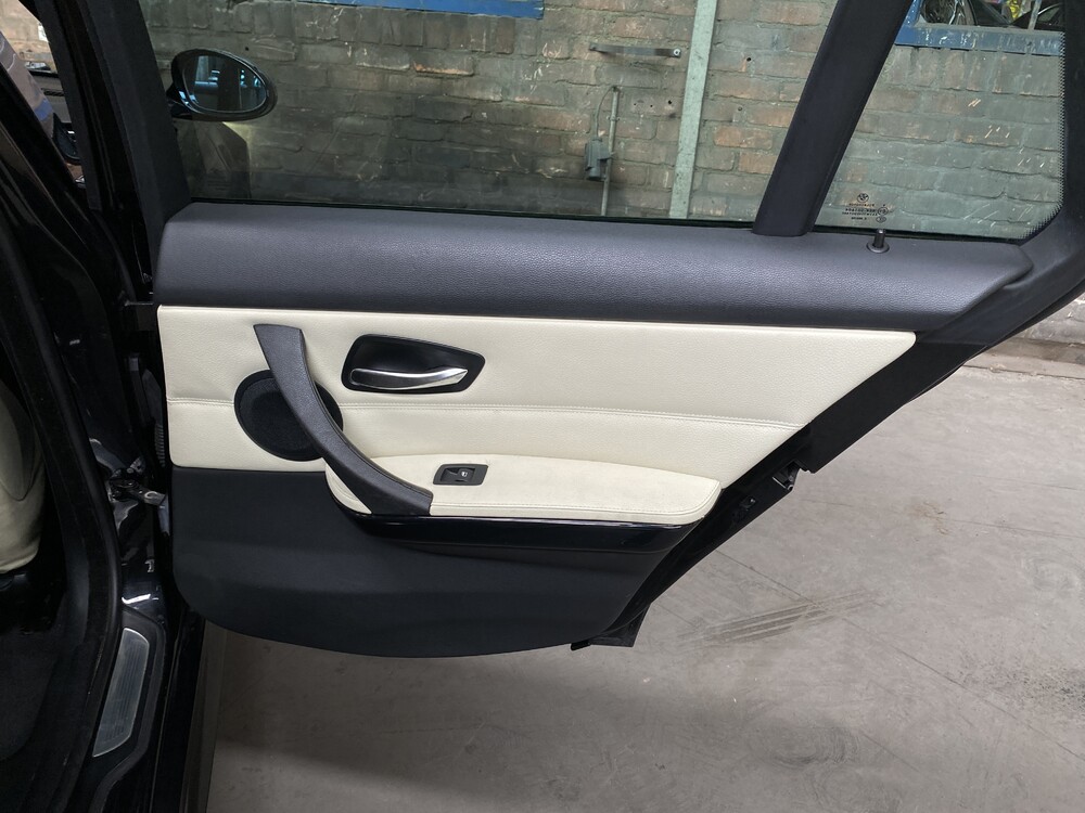 BMW 325i 3.0 Touring 218 PS 2008, H-590-LB.