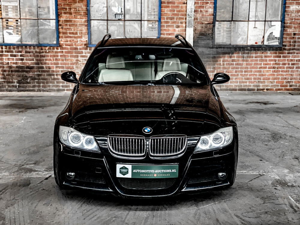 BMW 325i 3.0 Touring 218 PS 2008, H-590-LB.