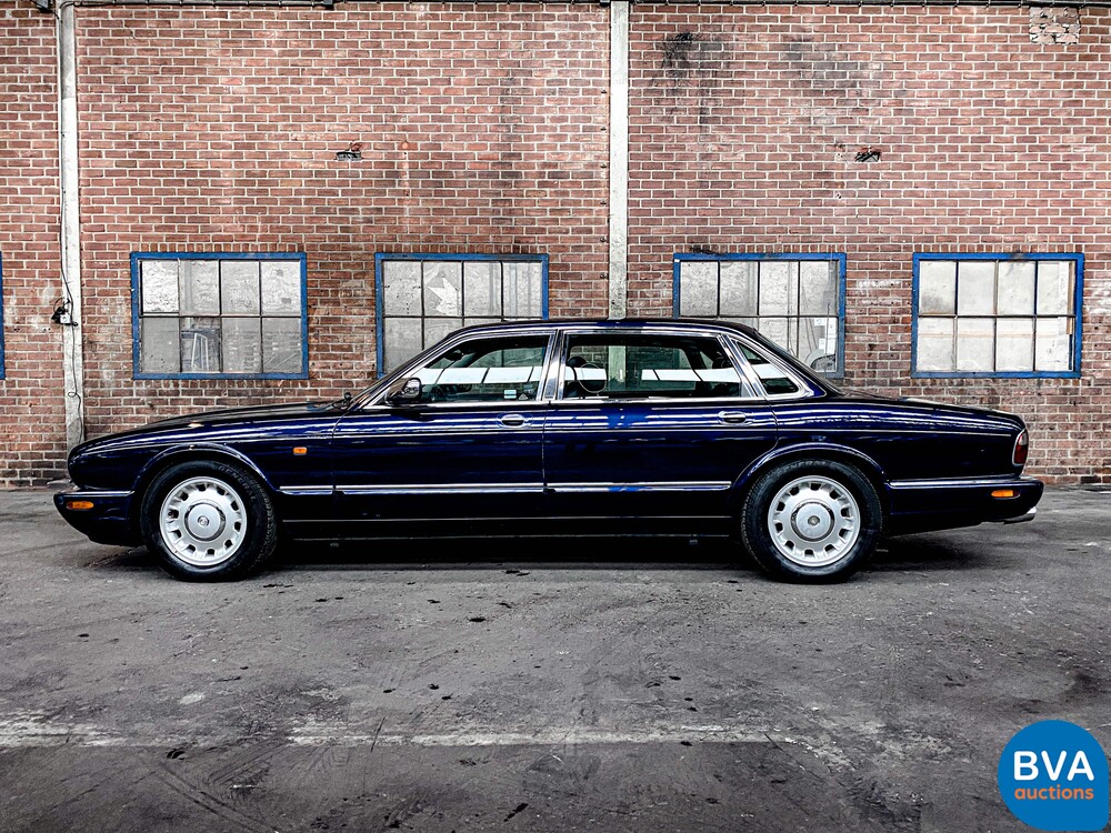 Daimler Super V8 363 PS 1998, 36-HL-BF.