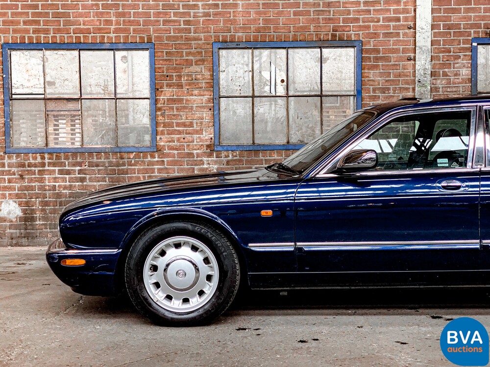 Daimler Super V8 363 PS 1998, 36-HL-BF.