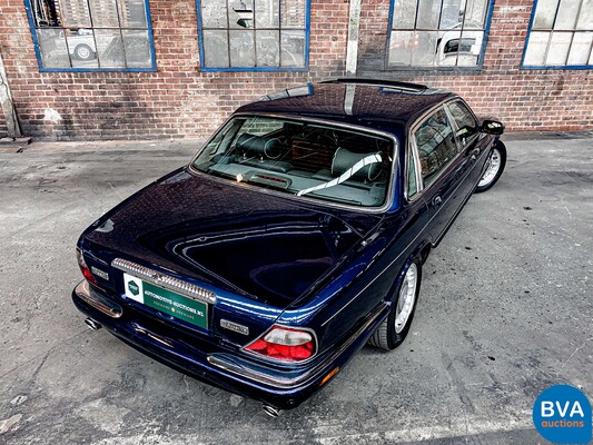Daimler Super V8 363hp 1998, 36-HL-BF.
