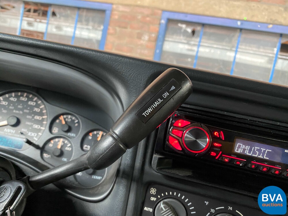 Chevrolet USA Lawine 1500 5.3 4WD Doppelkabine 273 PS 2001, 93-VBN-4.