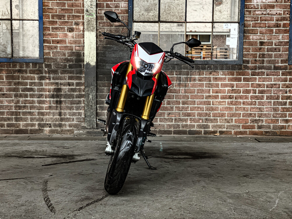 Ducati Hypermotard 939SP.