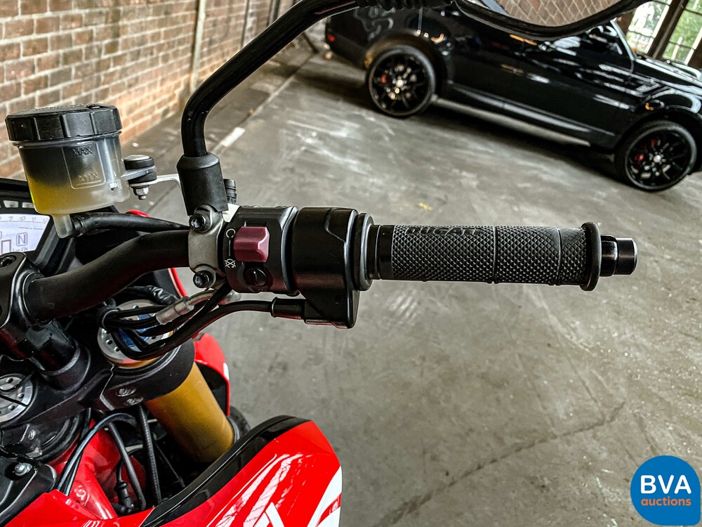 Ducati Hypermotard 939SP.