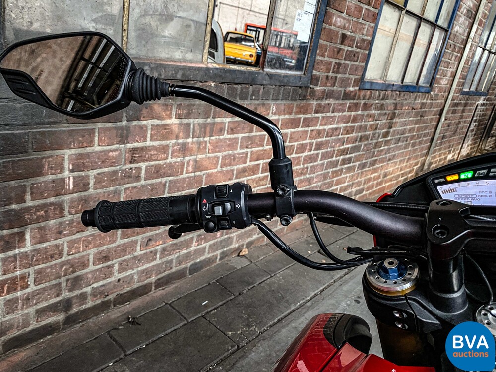 Ducati Hypermotard 939SP.