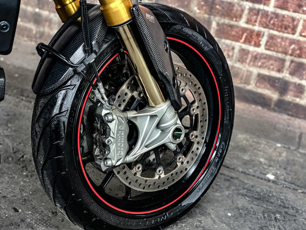 Ducati Hypermotard 939SP.