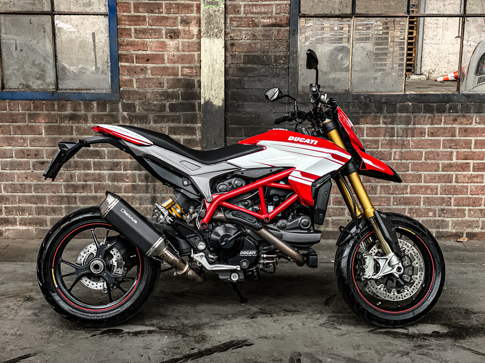 Ducati Hypermotard 939SP.