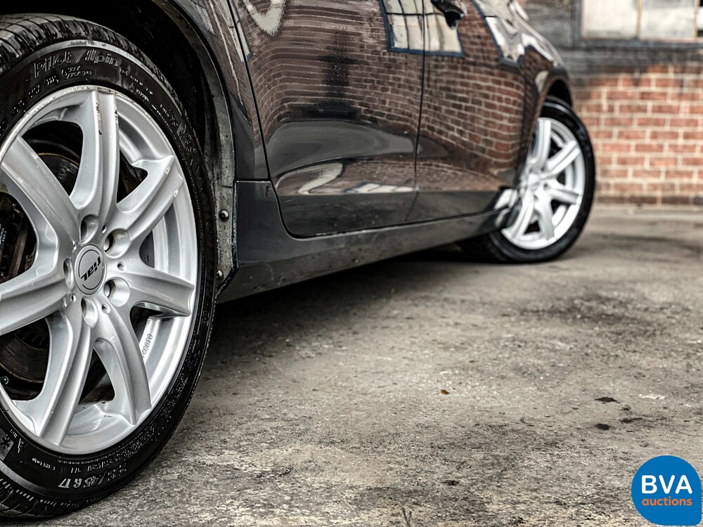 Volvo V60 2.4 D6 AWD Plug-In Hybrid Summum 285pk 2013, -Original NL- 6-SJD-47.