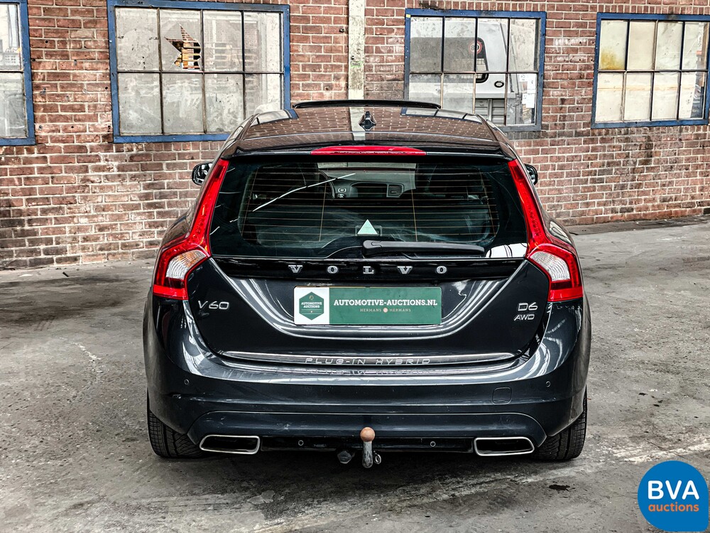 Volvo V60 2.4 D6 AWD Plug-In Hybrid Summum 285pk 2013, -Original NL- 6-SJD-47.