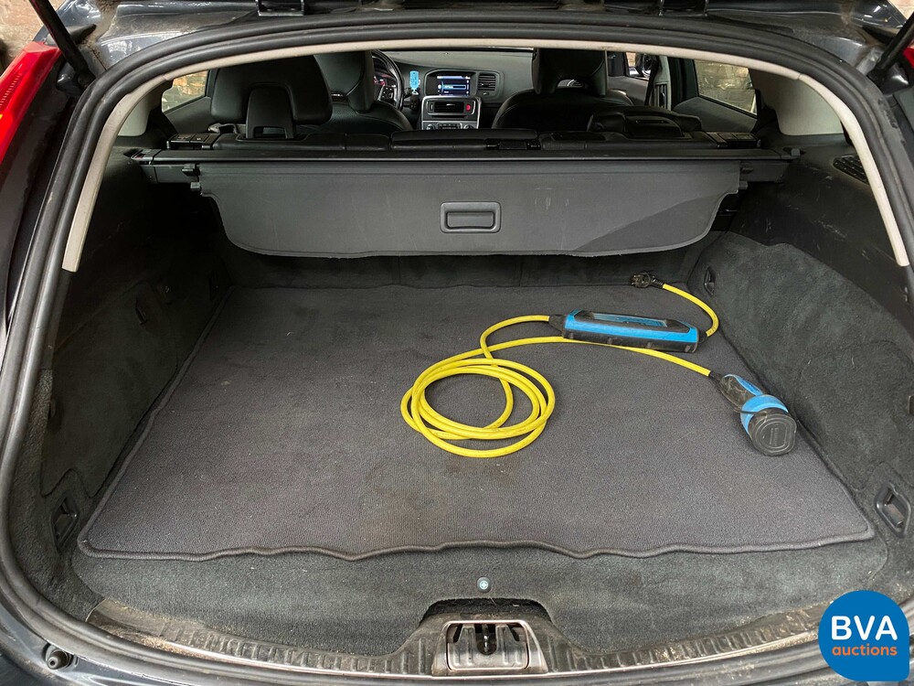 Volvo V60 2.4 D6 AWD Plug-In Hybrid Summum 285pk 2013, -Original NL- 6-SJD-47.