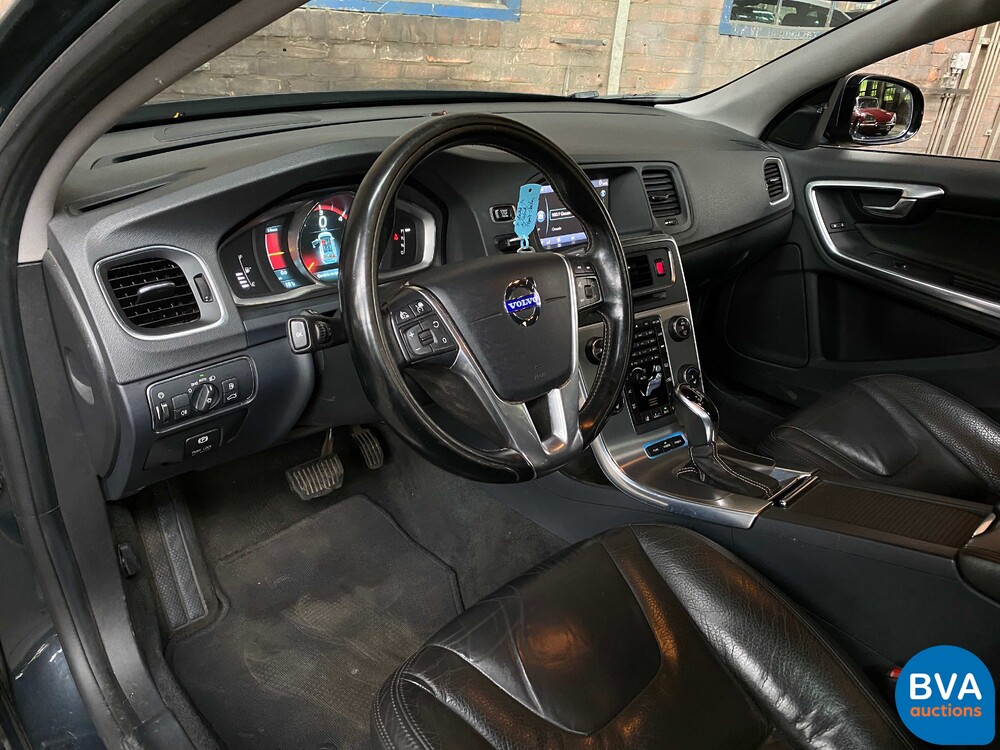 Volvo V60 2.4 D6 AWD Plug-In Hybrid Summum 285pk 2013, -Original NL- 6-SJD-47.
