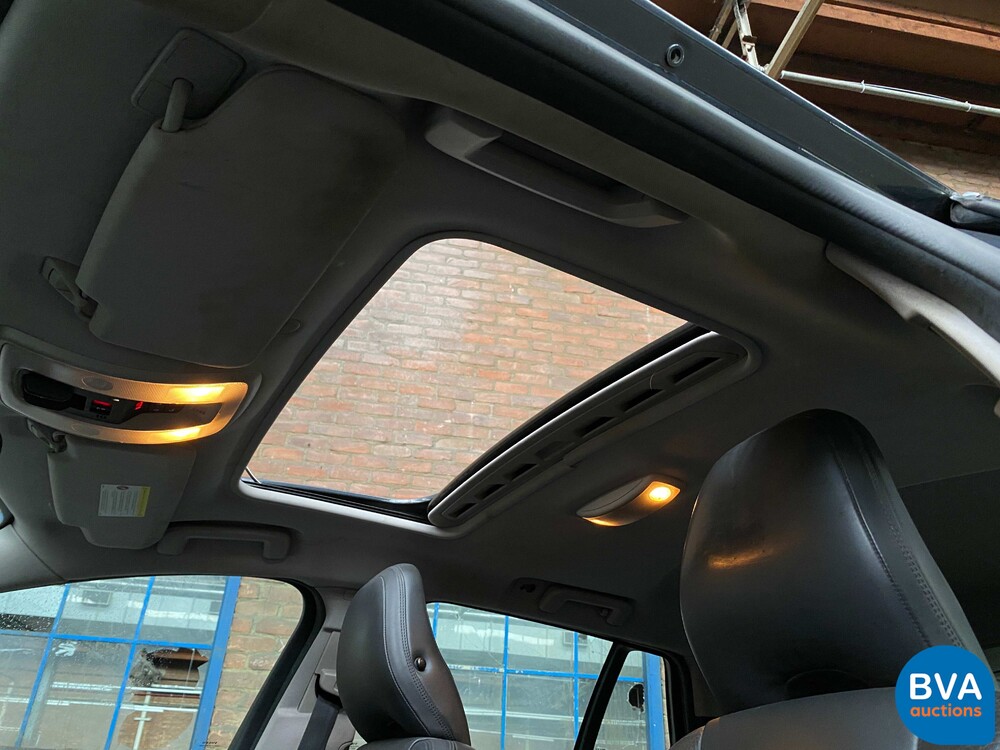 Volvo V60 2.4 D6 AWD Plug-In Hybrid Summum 285pk 2013, -Original NL- 6-SJD-47.