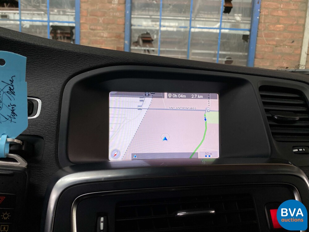 Volvo V60 2.4 D6 AWD Plug-In Hybrid Summum 285pk 2013, -Original NL- 6-SJD-47.