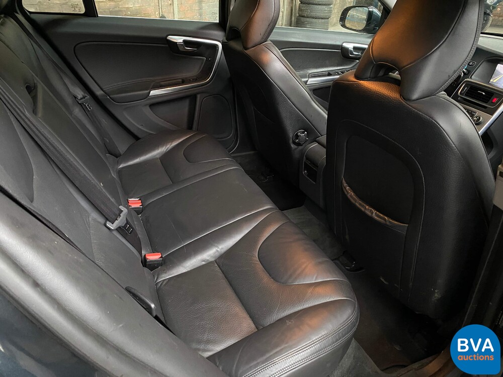 Volvo V60 2.4 D6 AWD Plug-In Hybrid Summum 285pk 2013, -Original NL- 6-SJD-47.