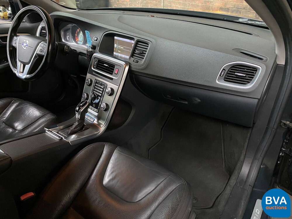 Volvo V60 2.4 D6 AWD Plug-In Hybrid Summum 285pk 2013, -Original NL- 6-SJD-47.