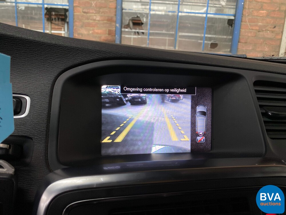 Volvo V60 2.4 D6 AWD Plug-In Hybrid Summum 285pk 2013, -Original NL- 6-SJD-47.