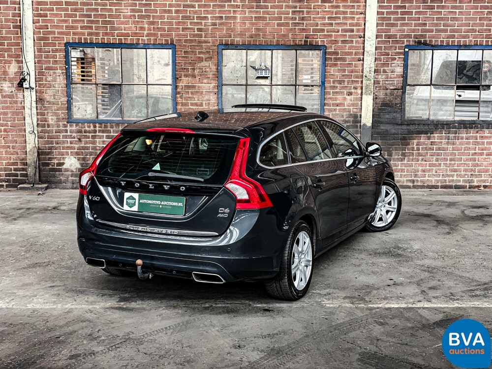 Volvo V60 2.4 D6 AWD Plug-In Hybrid Summum 285pk 2013, -Original NL- 6-SJD-47.