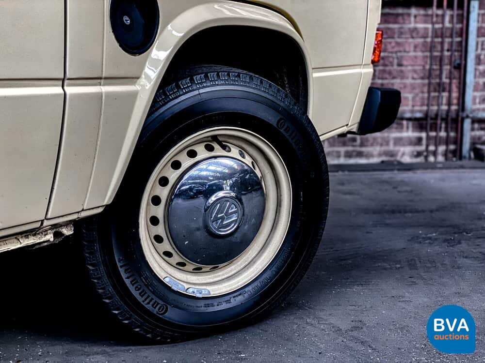 Volkswagen T3 Westfalia Camper Transporter 1982, J-680-JT.