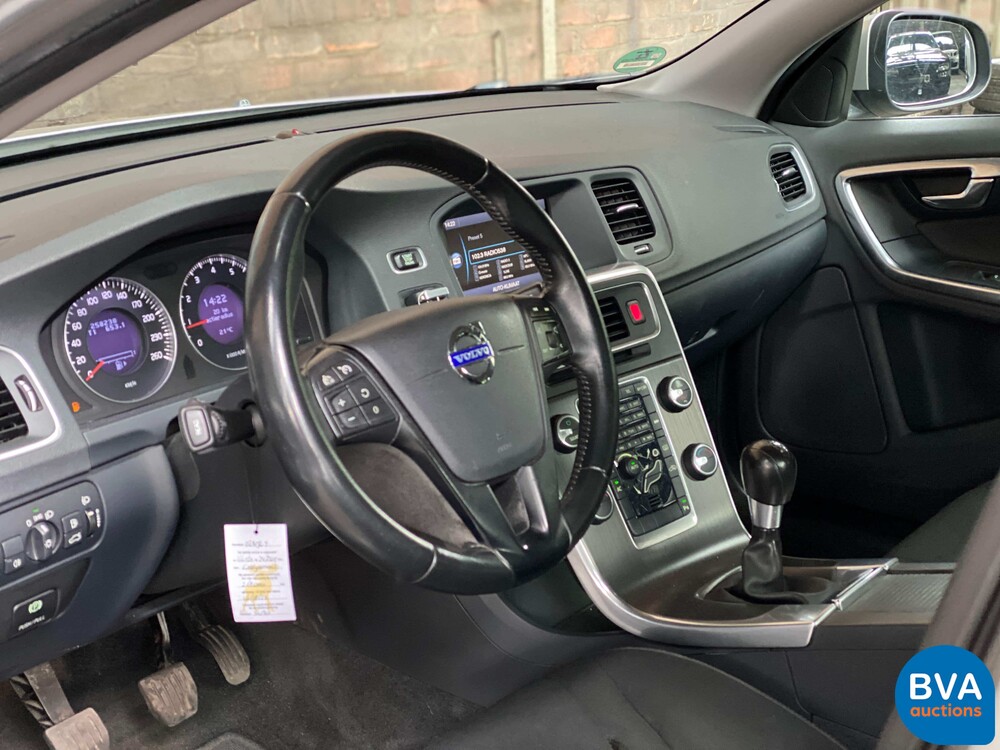 Volvo S60 2.0T Intro Edition 203pk 2010 -Original NL-, 02-NJL-9.