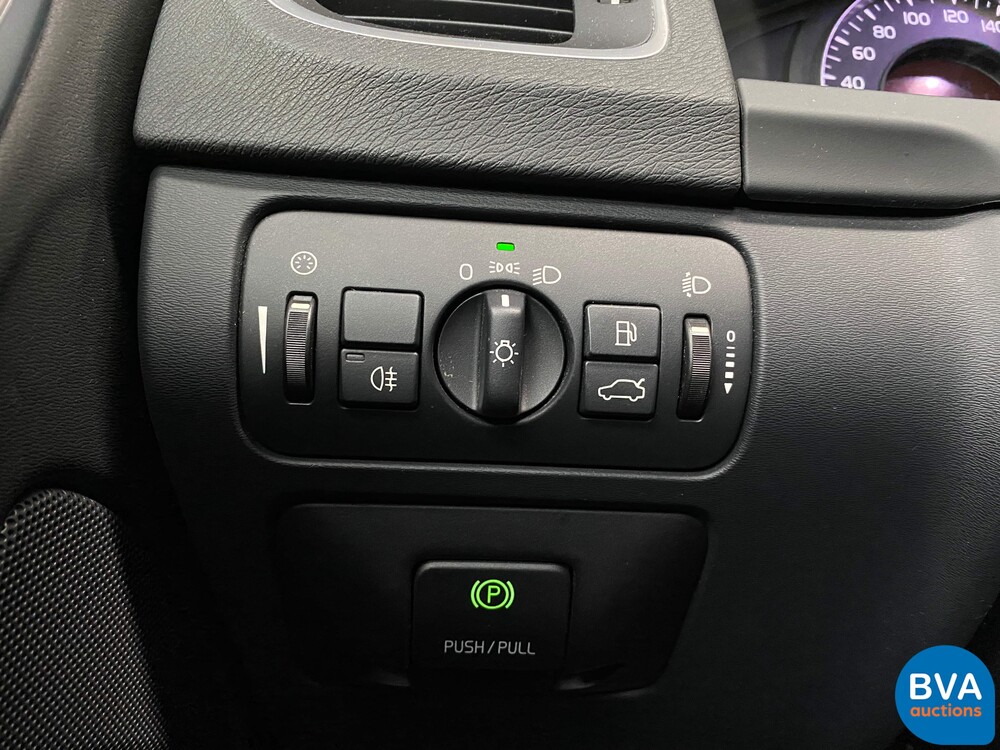 Volvo S60 2.0T Intro Edition 203pk 2010 -Original NL-, 02-NJL-9.