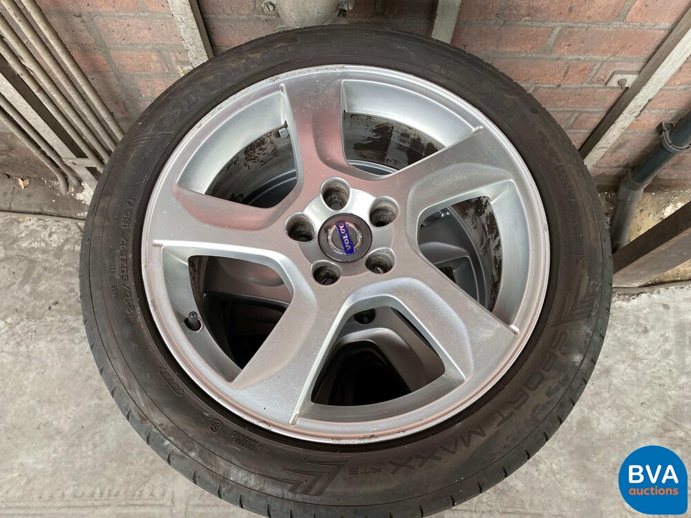 Volvo S60 2.0T Intro Edition 203pk 2010 -Original NL-, 02-NJL-9.