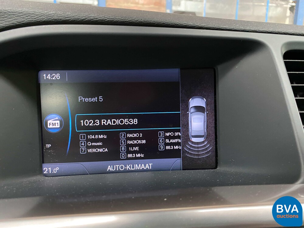 Volvo S60 2.0T Intro Edition 203pk 2010 -Original NL-, 02-NJL-9.